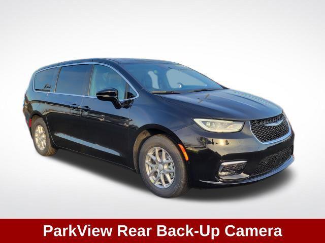 new 2026 Chrysler Pacifica car, priced at $42,877