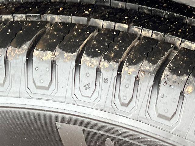 used 2018 Chrysler Pacifica car, priced at $15,997