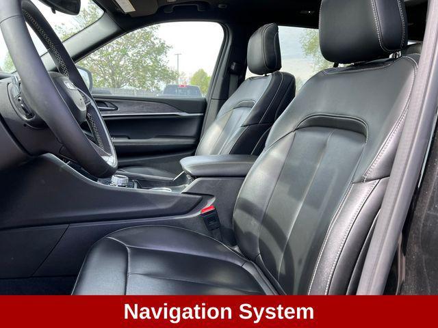 used 2024 Jeep Grand Cherokee car, priced at $39,997