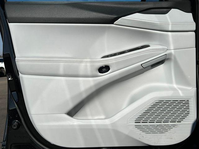 new 2026 Jeep Cherokee car, priced at $40,112