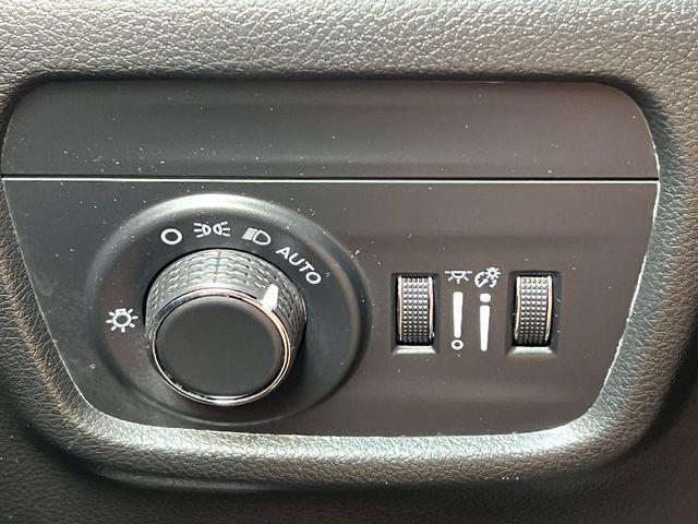 used 2025 Jeep Grand Cherokee car, priced at $32,301