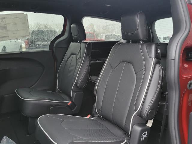 new 2026 Chrysler Pacifica car, priced at $52,589