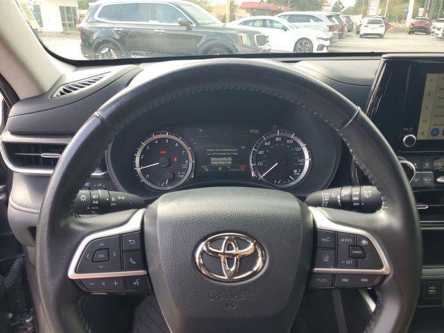used 2024 Toyota Highlander car, priced at $32,500