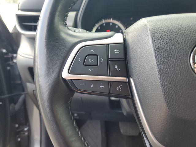 used 2024 Toyota Highlander car, priced at $32,500