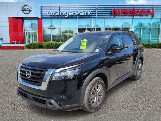 used 2025 Nissan Pathfinder car, priced at $31,000
