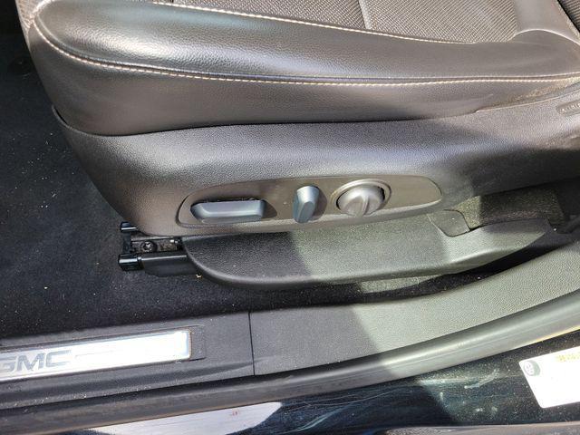 used 2023 GMC Acadia car, priced at $25,000