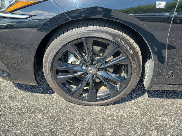 used 2022 Lexus ES 300h car, priced at $36,000