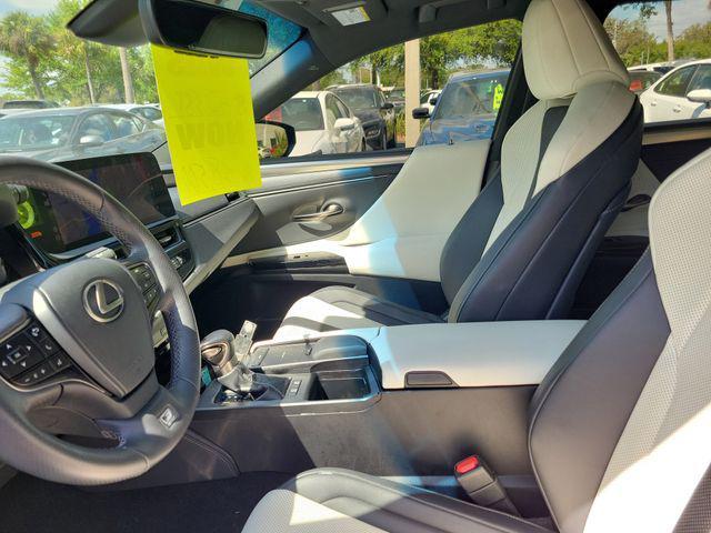 used 2022 Lexus ES 300h car, priced at $36,000