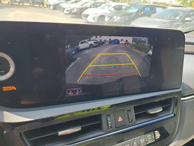 used 2022 Lexus ES 300h car, priced at $36,000