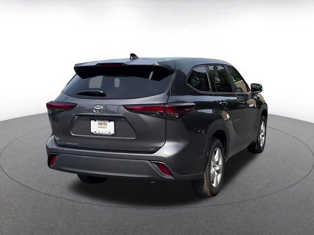 used 2025 Toyota Highlander car, priced at $35,449