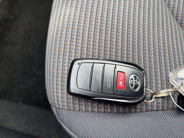 used 2025 Toyota Highlander car, priced at $35,449