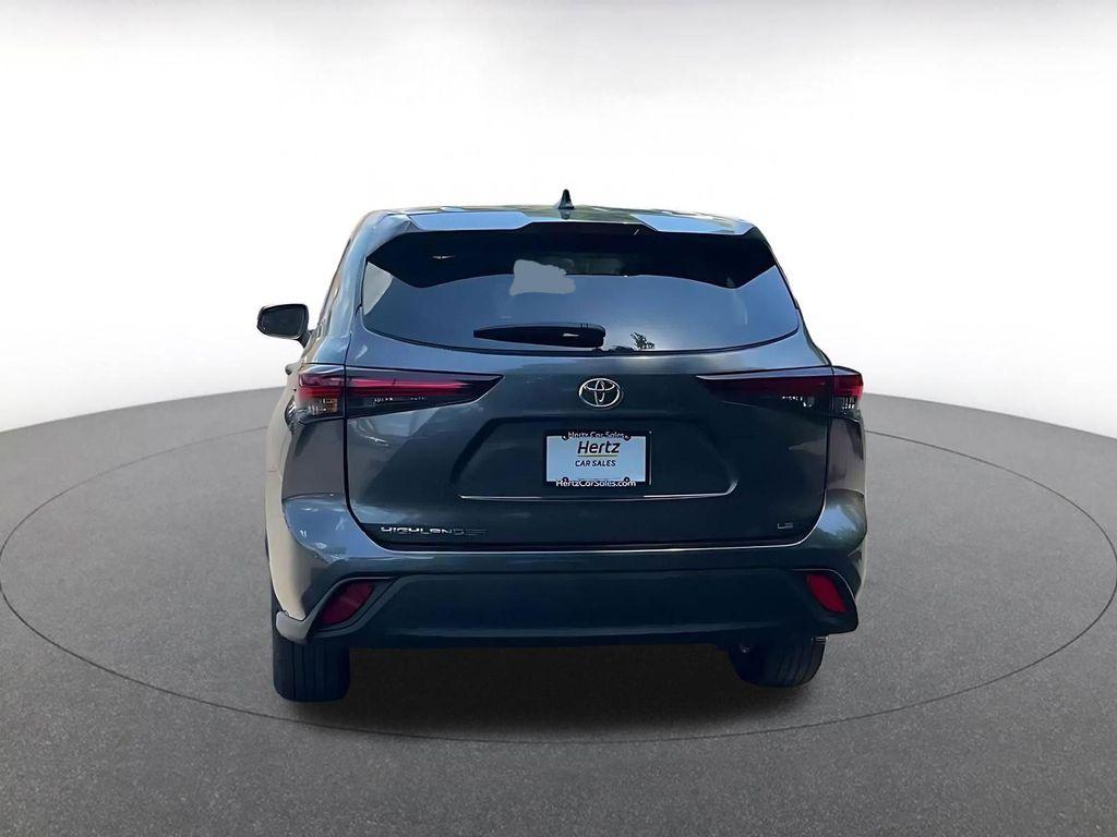 used 2025 Toyota Highlander car, priced at $35,949