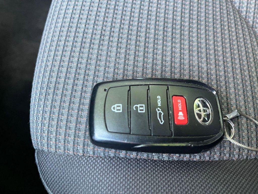 used 2025 Toyota Highlander car, priced at $35,949