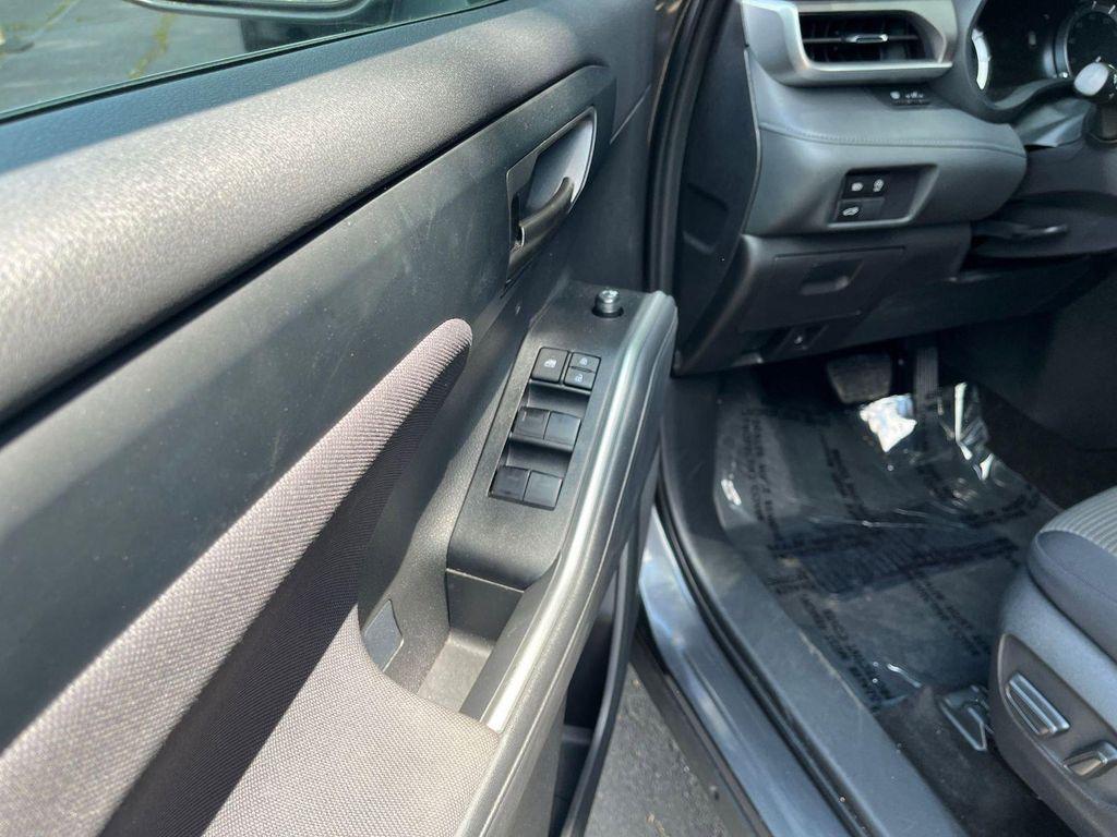 used 2025 Toyota Highlander car, priced at $35,949