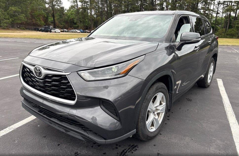 used 2021 Toyota Highlander car, priced at $27,973