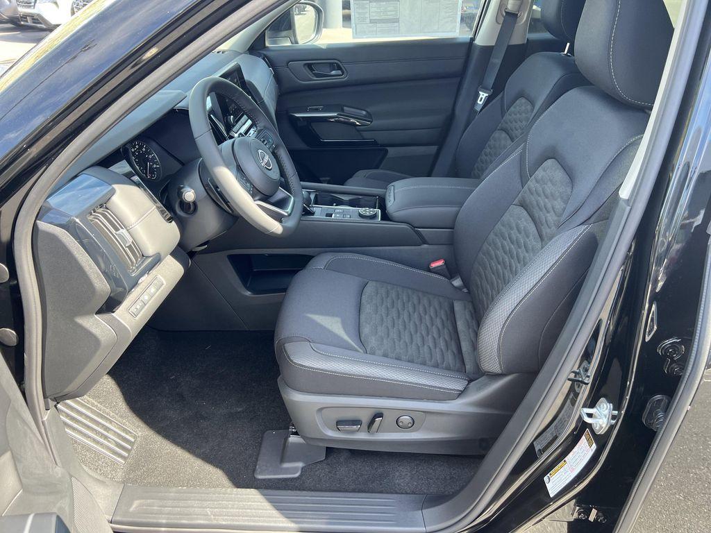 new 2025 Nissan Pathfinder car, priced at $41,506