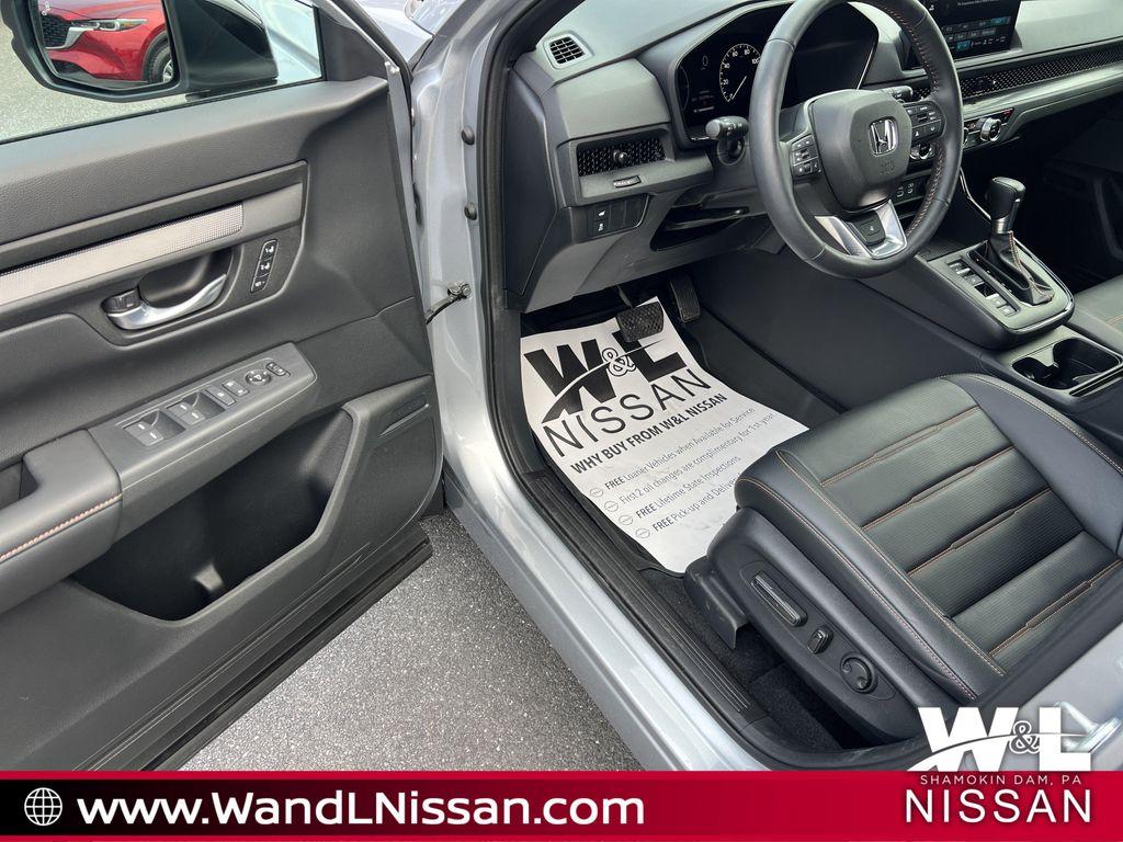 used 2025 Honda CR-V Hybrid car, priced at $34,920