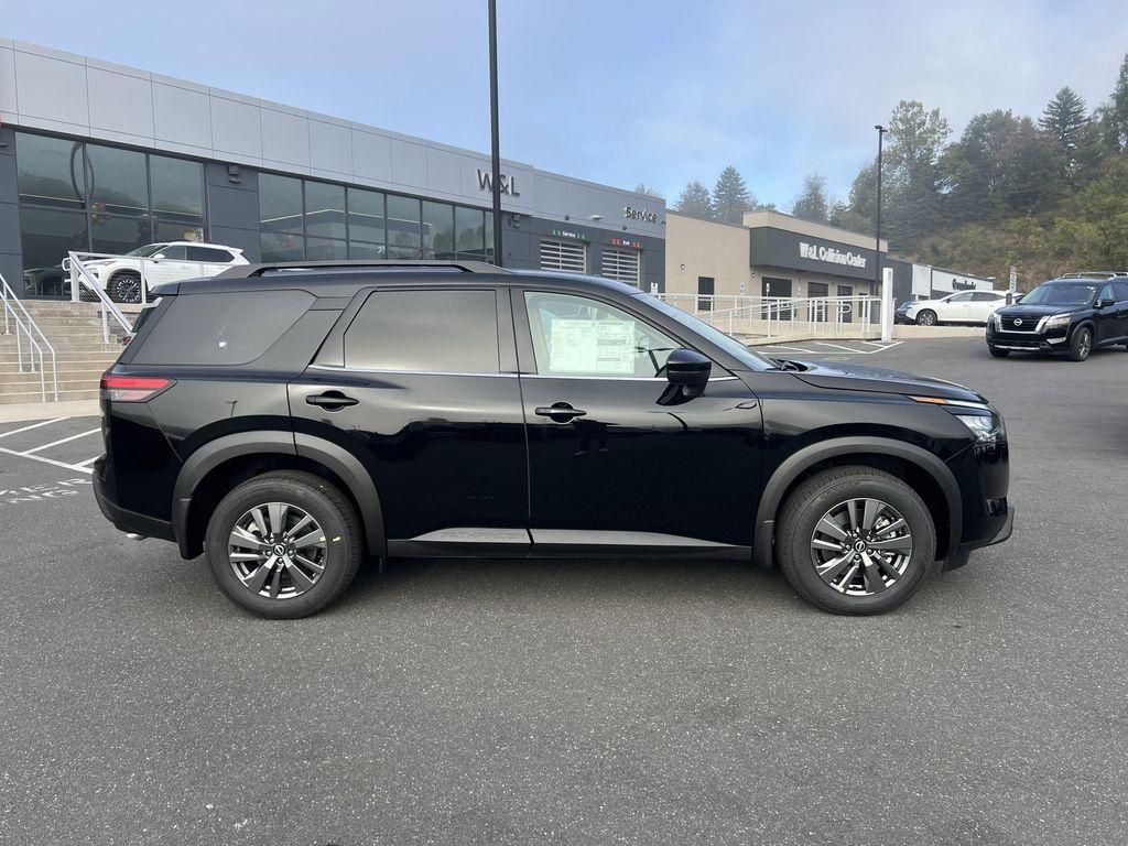 new 2025 Nissan Pathfinder car, priced at $41,185