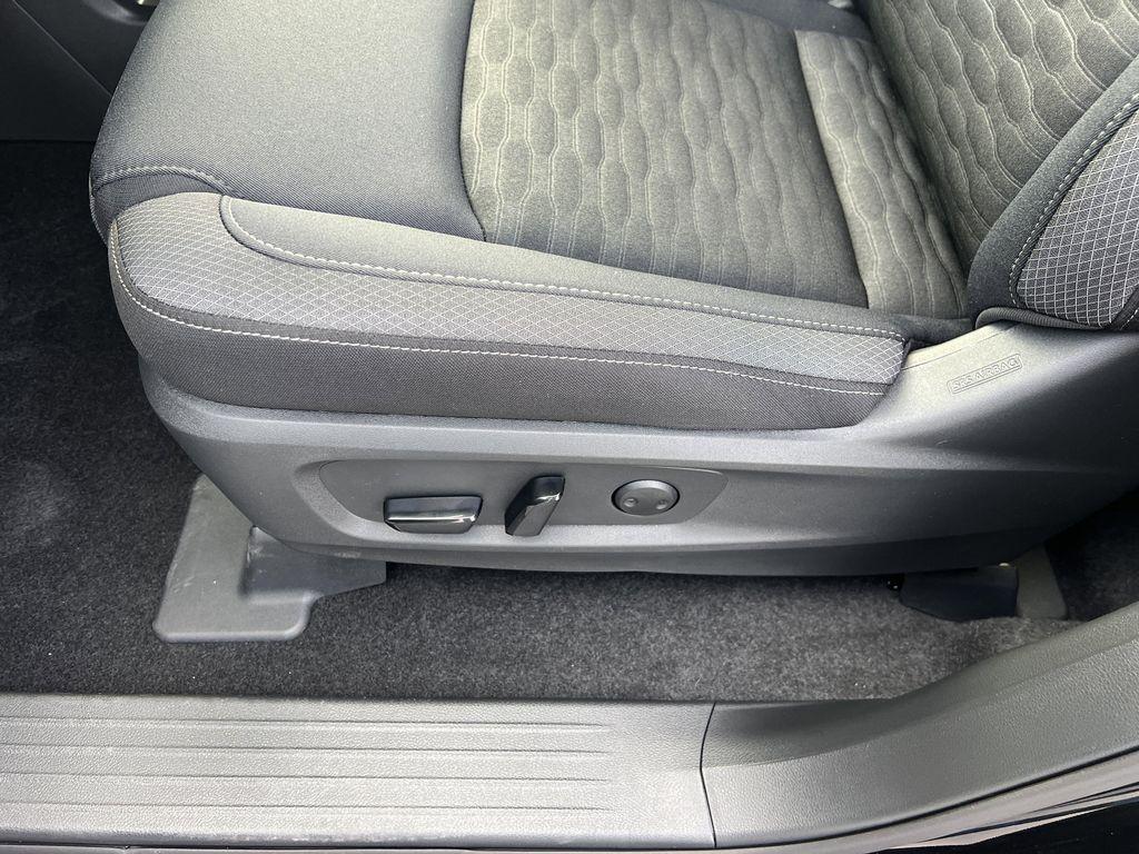 new 2025 Nissan Pathfinder car, priced at $41,185