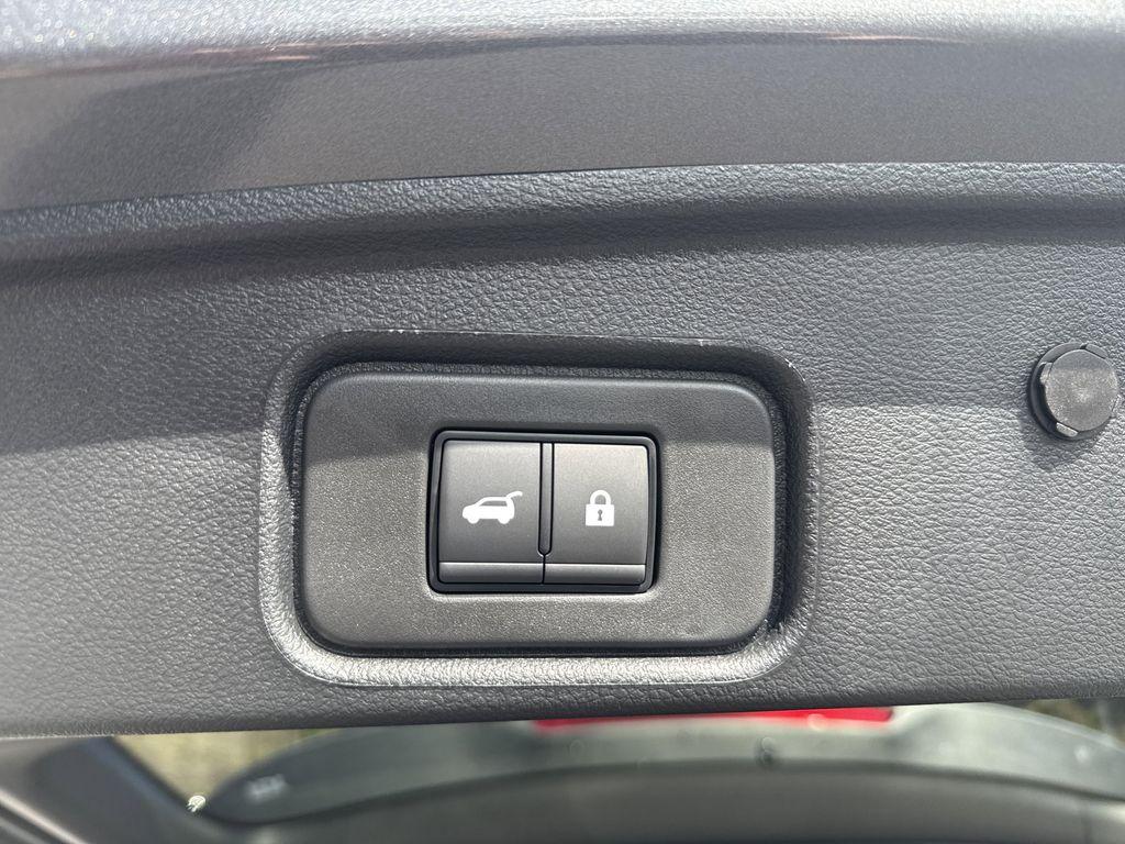 new 2025 Nissan Pathfinder car, priced at $41,506