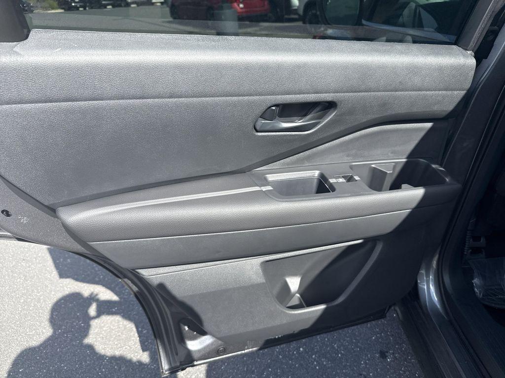 new 2025 Nissan Pathfinder car, priced at $41,506