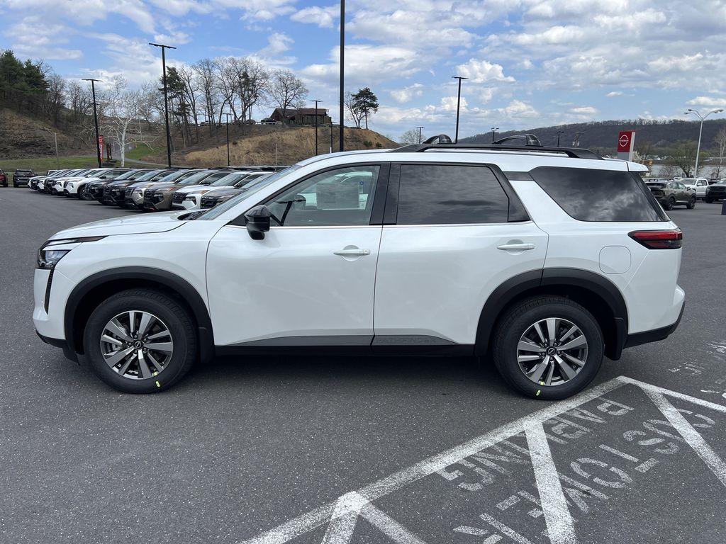 new 2026 Nissan Pathfinder car, priced at $44,467