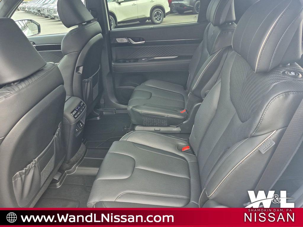 used 2025 Hyundai Palisade car, priced at $49,369