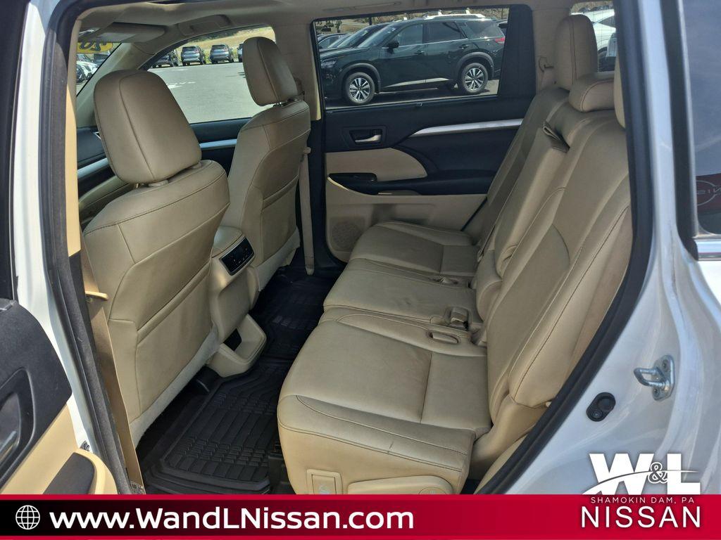 used 2018 Toyota Highlander car, priced at $23,359