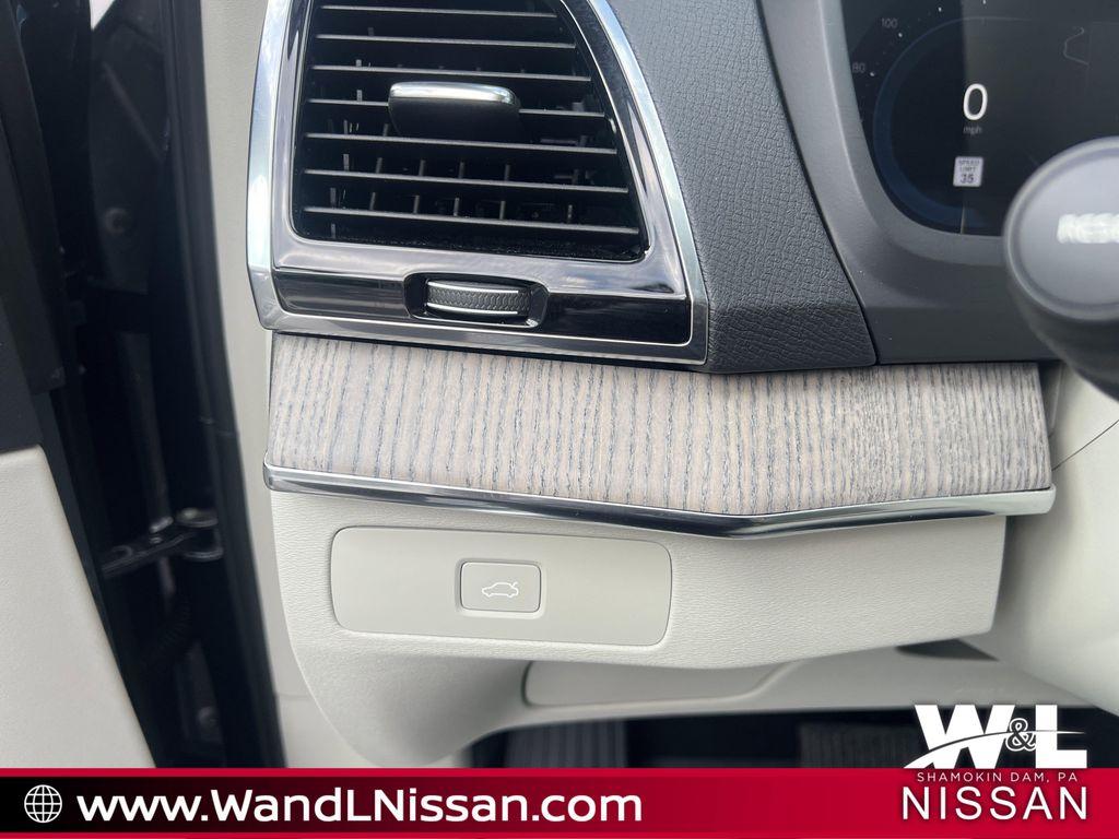 used 2023 Volvo XC90 car, priced at $43,427