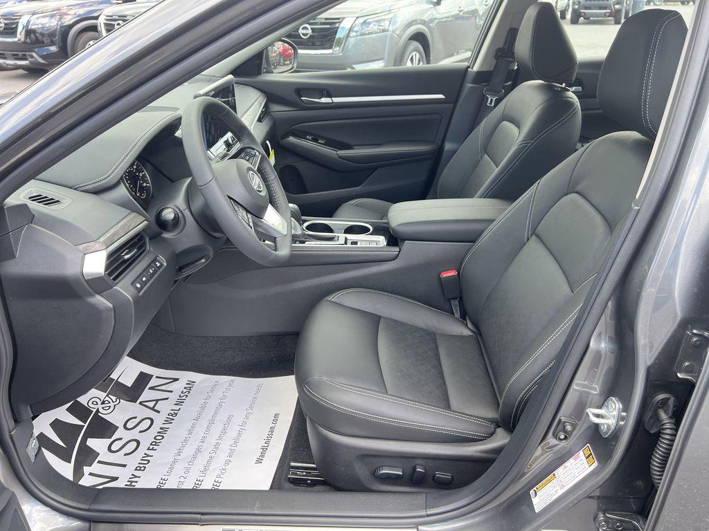 new 2025 Nissan Altima car, priced at $34,247