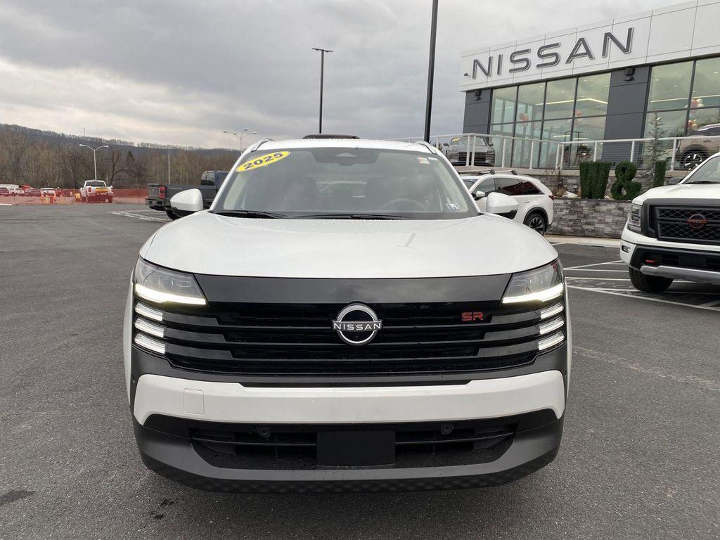 new 2025 Nissan Kicks car, priced at $29,147