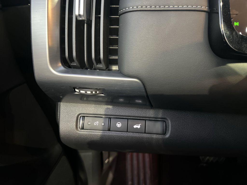 new 2025 Nissan Pathfinder car, priced at $43,697