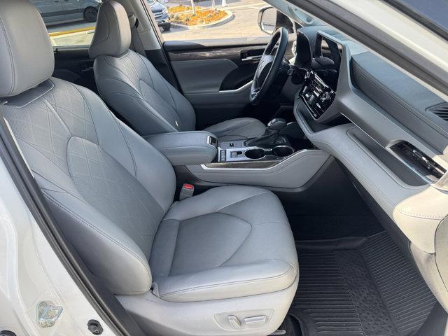 used 2020 Toyota Highlander car, priced at $28,995