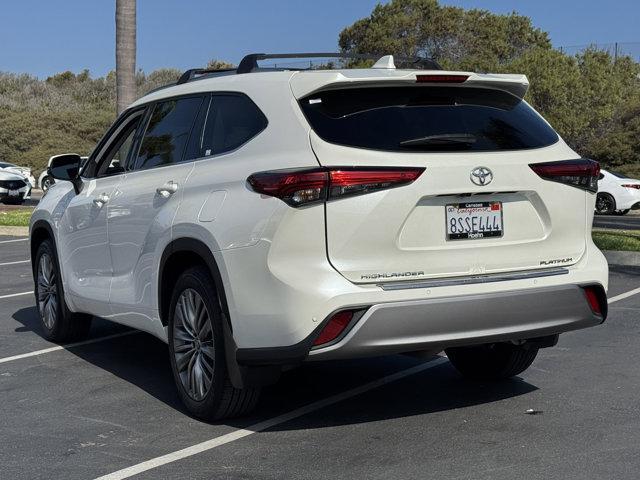 used 2020 Toyota Highlander car, priced at $28,995