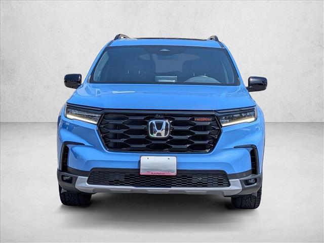 used 2025 Honda Pilot car, priced at $45,018