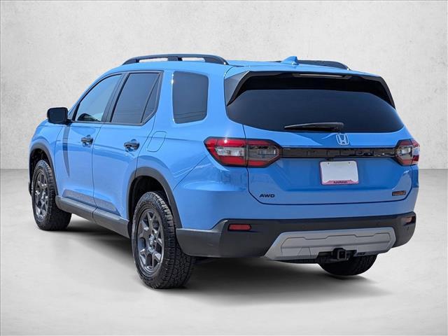 used 2025 Honda Pilot car, priced at $45,018