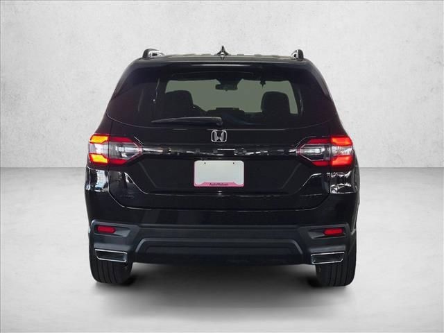 used 2025 Honda Pilot car, priced at $38,233