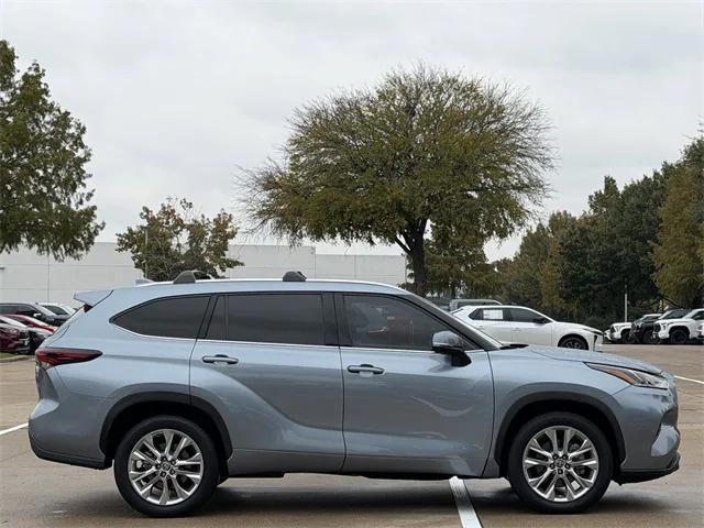 used 2024 Toyota Highlander car, priced at $41,557
