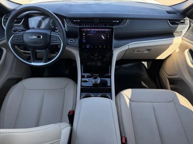 used 2025 Jeep Grand Cherokee car, priced at $38,551