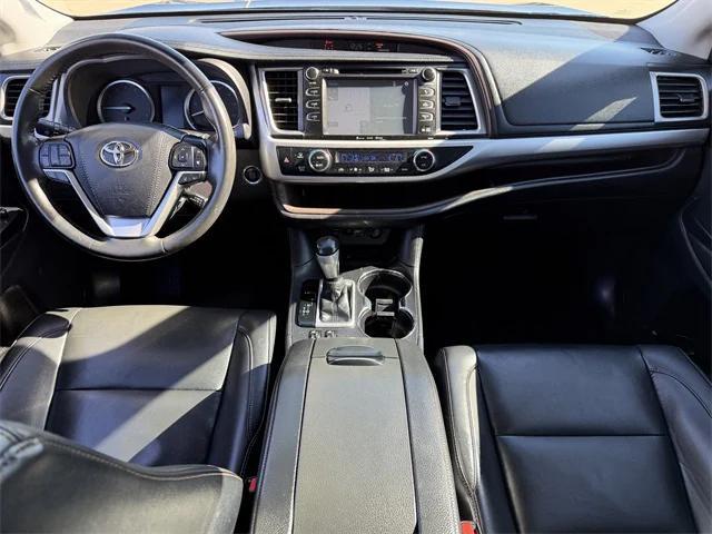 used 2019 Toyota Highlander car, priced at $23,997
