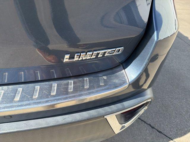 used 2017 Toyota Highlander car, priced at $19,884