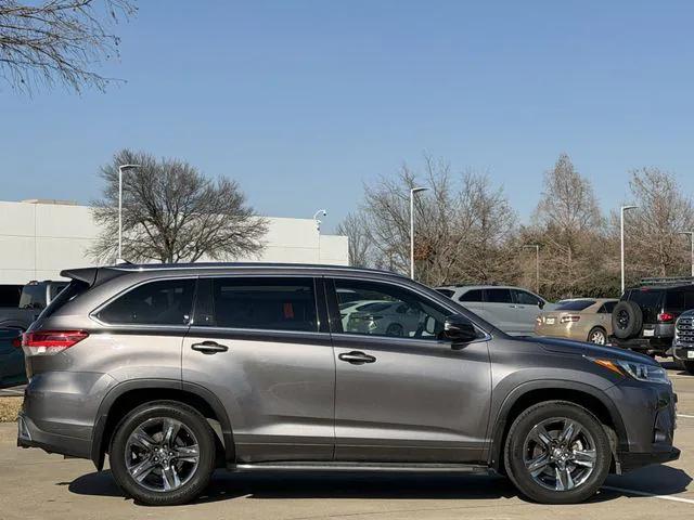 used 2019 Toyota Highlander car, priced at $22,554