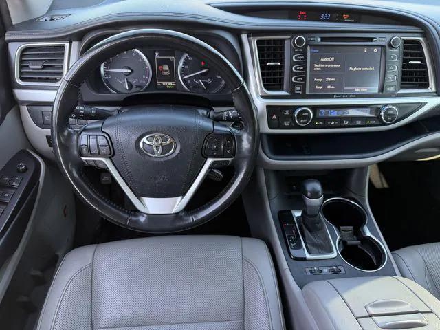 used 2019 Toyota Highlander car, priced at $22,554