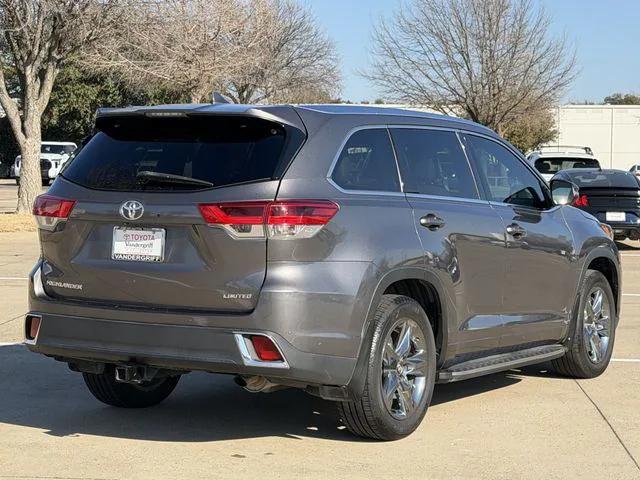 used 2019 Toyota Highlander car, priced at $22,554
