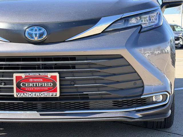 used 2023 Toyota Sienna car, priced at $41,554