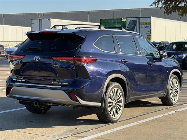 used 2022 Toyota Highlander car, priced at $34,557