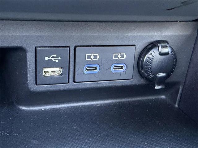 used 2022 Toyota Highlander car, priced at $34,557