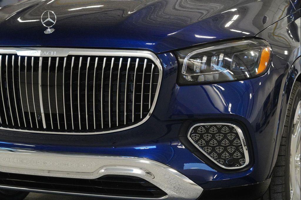 new 2026 Mercedes-Benz Maybach GLS 600 car, priced at $212,055