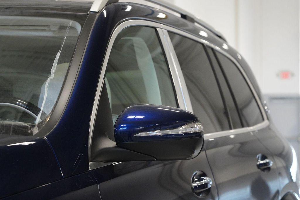 new 2026 Mercedes-Benz Maybach GLS 600 car, priced at $212,055