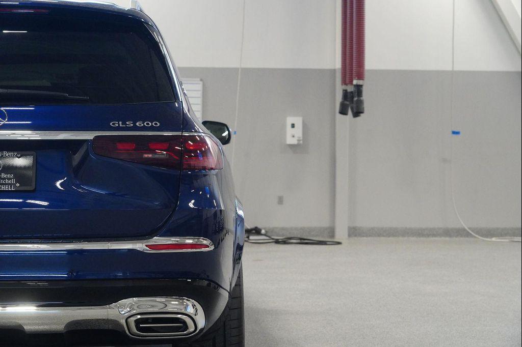 new 2026 Mercedes-Benz Maybach GLS 600 car, priced at $212,055